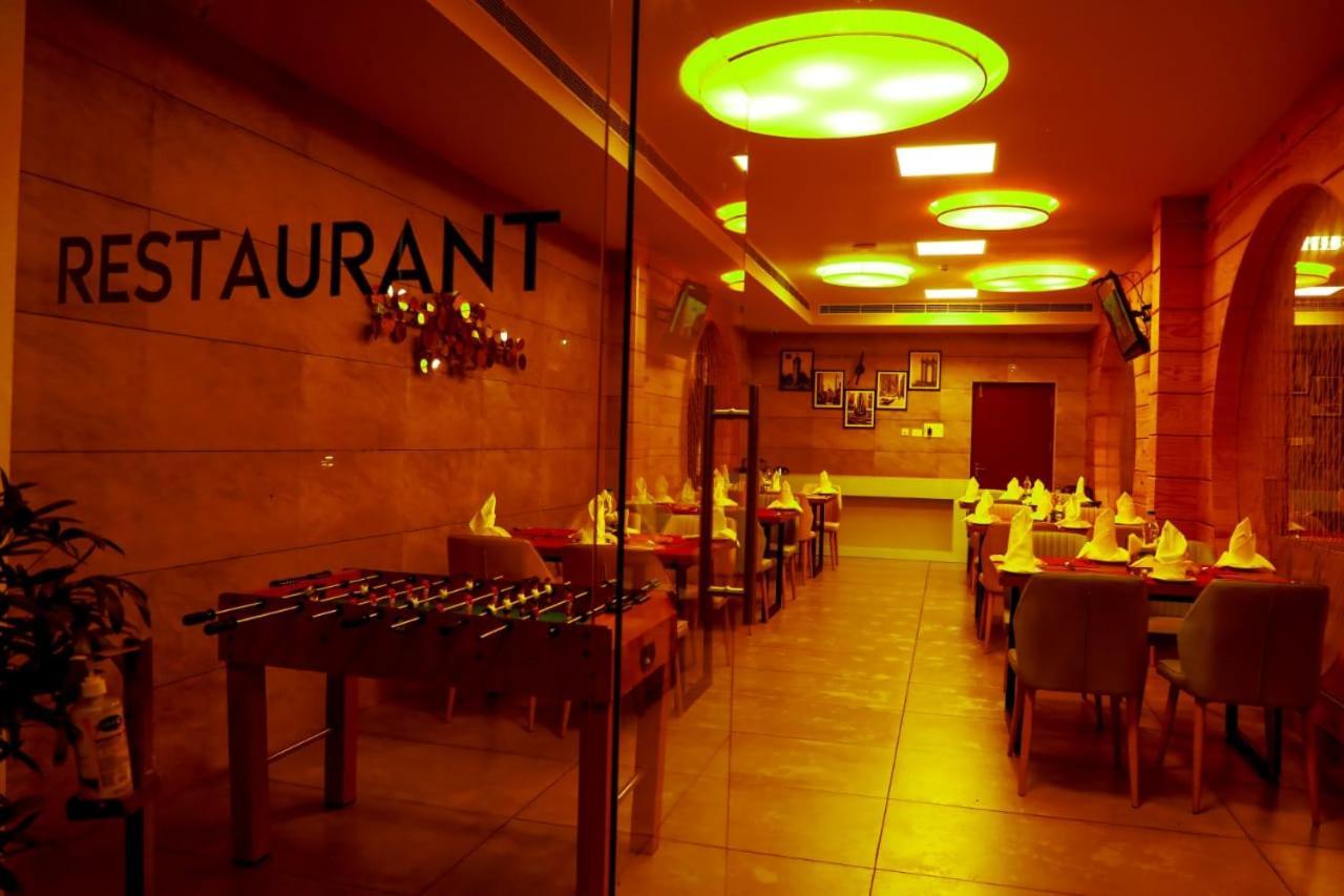 Hotel New York Square กัตตะยัม ภายนอก รูปภาพ
